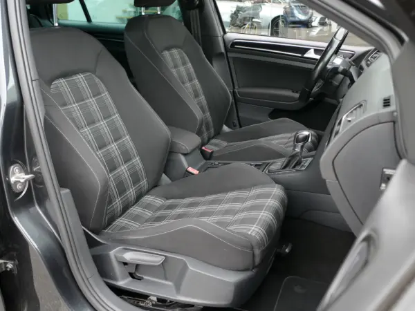 Volkswagen Golf Variant 2.0 TDI GTD DSG 31