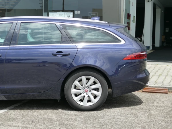 Jaguar XF Sportbrake 2.0 D Prestige Aut. 9