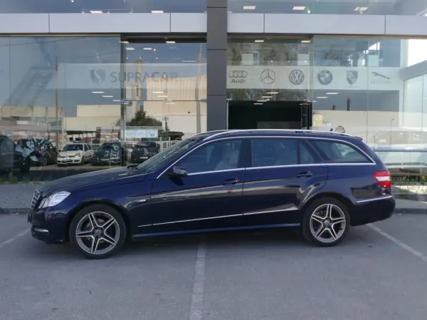 Mercedes-Benz E 220 CDi Avantgarde BE Auto. 19