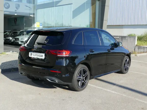 Mercedes-Benz B 250 e AMG Line 4