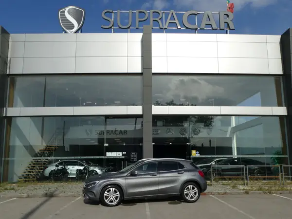 Mercedes-Benz GLA 180 d Urban Aut. 38