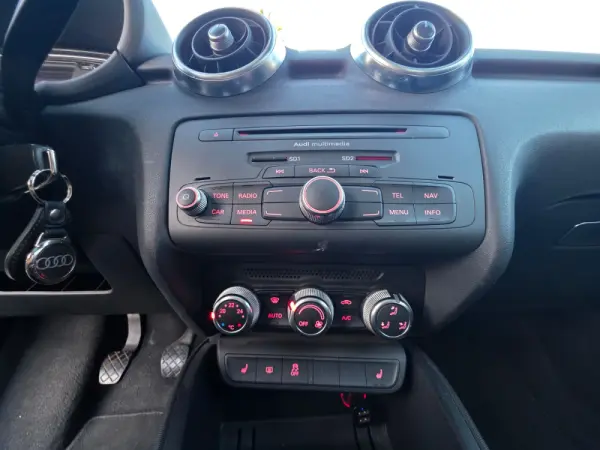 Audi A1 Sportback 2.0 TDi S-line 21