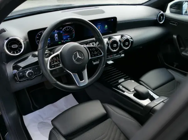 Mercedes-Benz A 250 e Style Plus 24