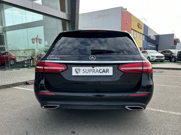 Mercedes-Benz E 220 d Avantgarde 8