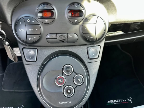Abarth 595C 1.4 T-Jet Turismo MTA 11