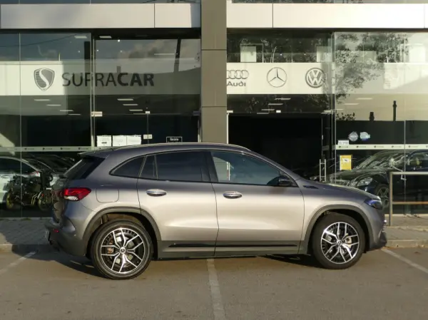 Mercedes-Benz EQA 250 AMG Line 43