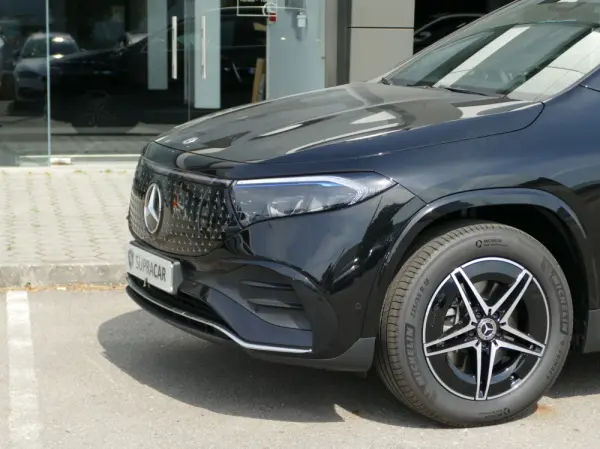 Mercedes-Benz EQA 250+ AMG Line 3