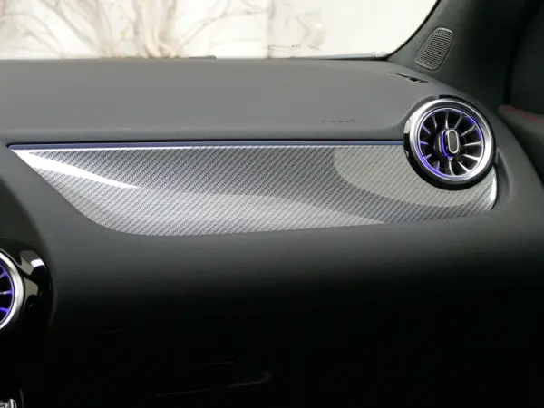 Mercedes-Benz GLA 250 e AMG Line 34