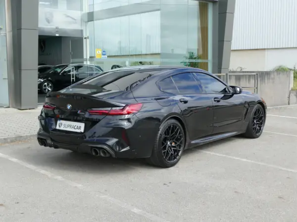 BMW M8 Competition 4