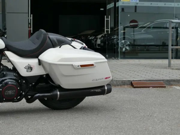 Harley-Davidson FL CVO ROAD GLIDE ST 8