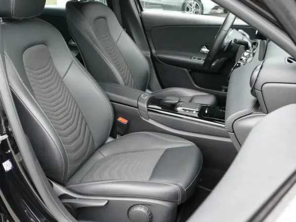 Mercedes-Benz A 250 e Style Plus 24