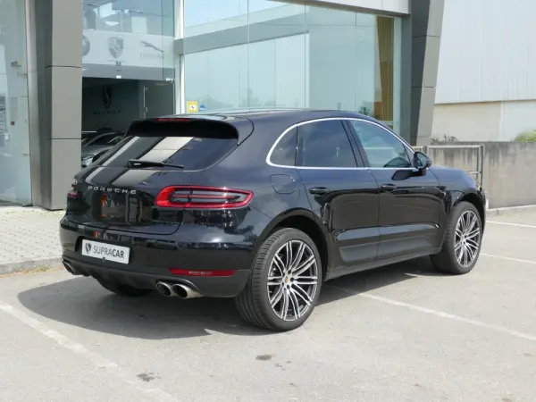 Porsche Macan S 4