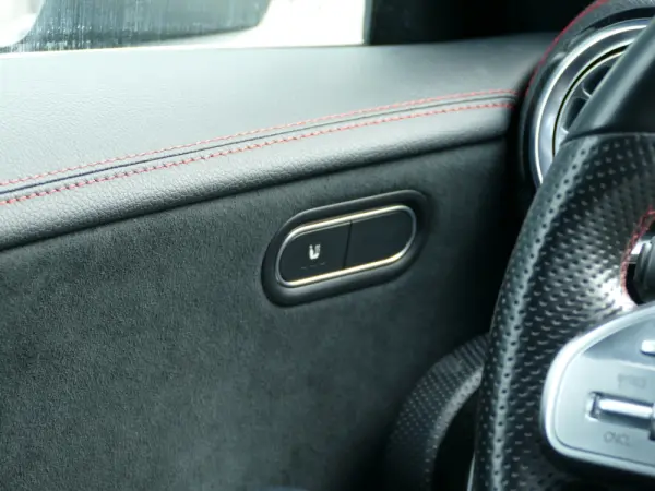 Mercedes-Benz CLA 250 e Shooting Brake AMG Line 31