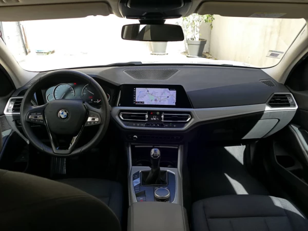 BMW 318 d Touring Corporate Edition 9