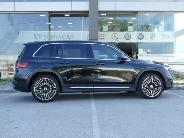Mercedes-Benz EQB 300 4Matic 18