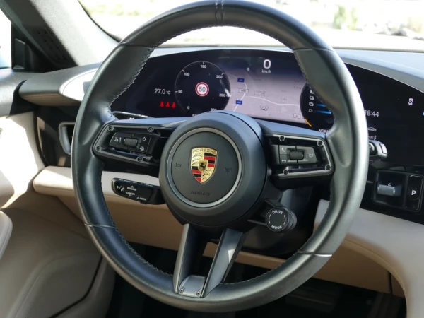 Porsche Taycan Sport Turismo 4S 43