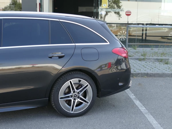Mercedes-Benz C 300 e AMG Line 18