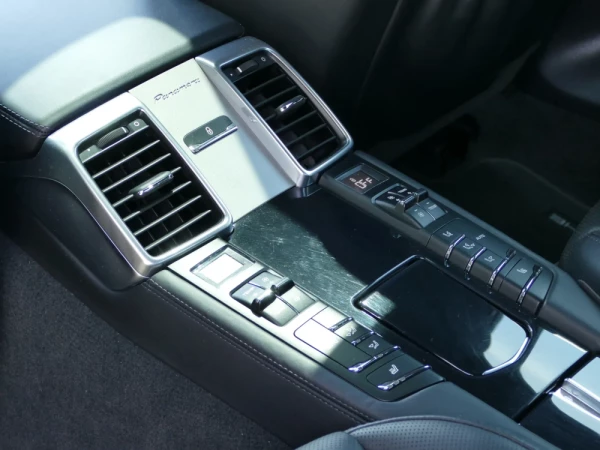 Porsche Panamera S e-Hybrid 19