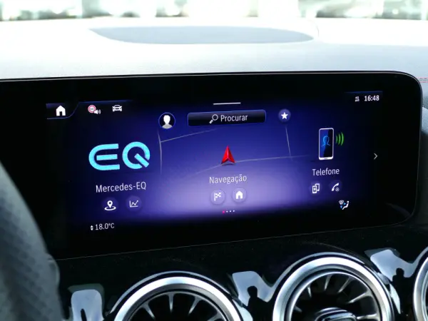 Mercedes-Benz EQA 250+ AMG Line 22