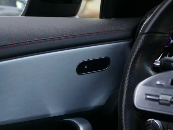 Mercedes-Benz CLA 250 e Shooting Brake AMG Line 40