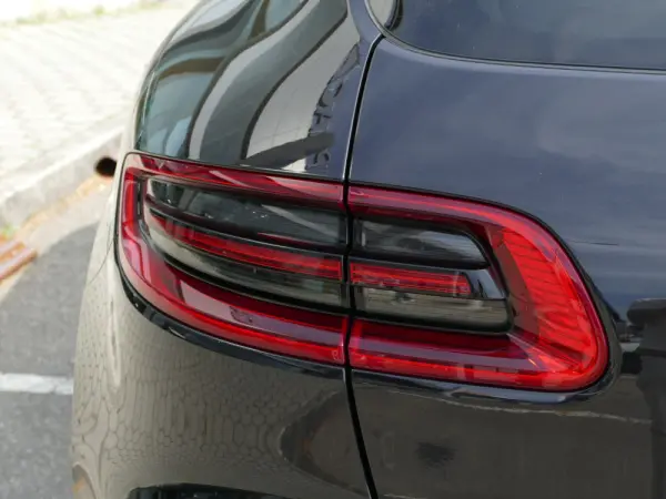 Porsche Macan S 11
