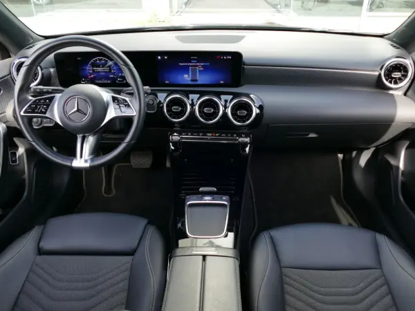Mercedes-Benz A 250 e Progressive 36