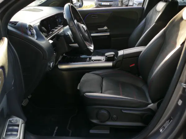 Mercedes-Benz EQA 250 AMG Line 28