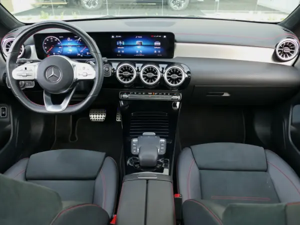 Mercedes-Benz CLA 250 e Shooting Brake AMG Line 38