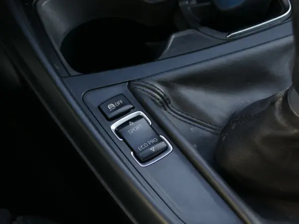 BMW 116 d Pack M Shadow 23