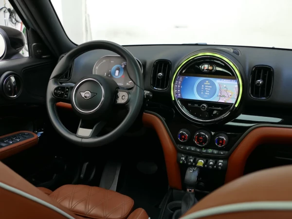 MINI Countryman Cooper SE ALL4 Classic Auto 41