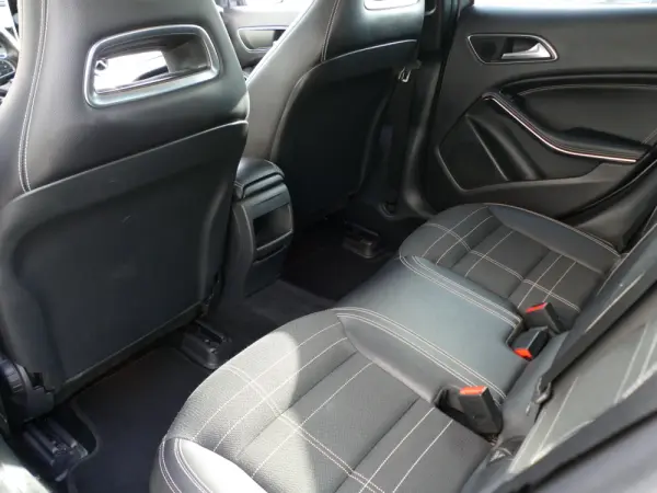 Mercedes-Benz GLA 180 d Urban Aut. 30