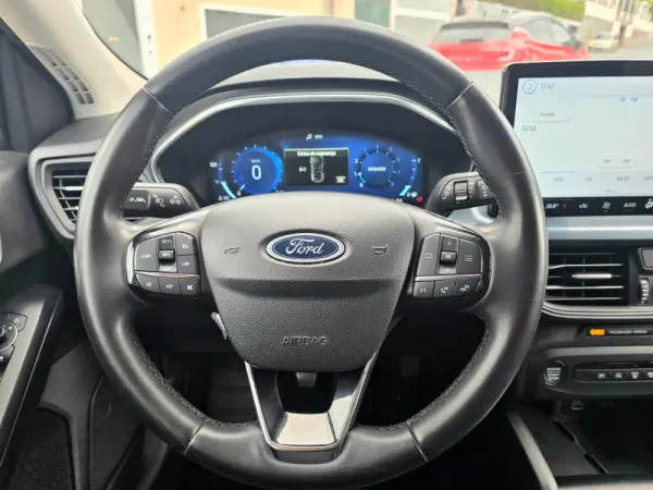 Ford Focus 1.0 EcoBoost MHEV Connected 23