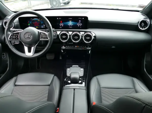 Mercedes-Benz A 250 e Style Plus 32