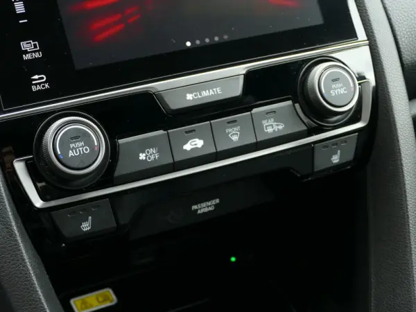 Honda Civic 1.6 i-DTEC Executive Premium 9AT 23