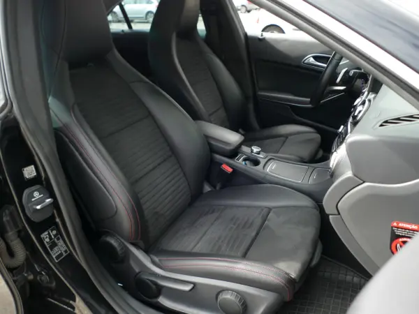 Mercedes-Benz CLA 200 d AMG Line Aut. 27