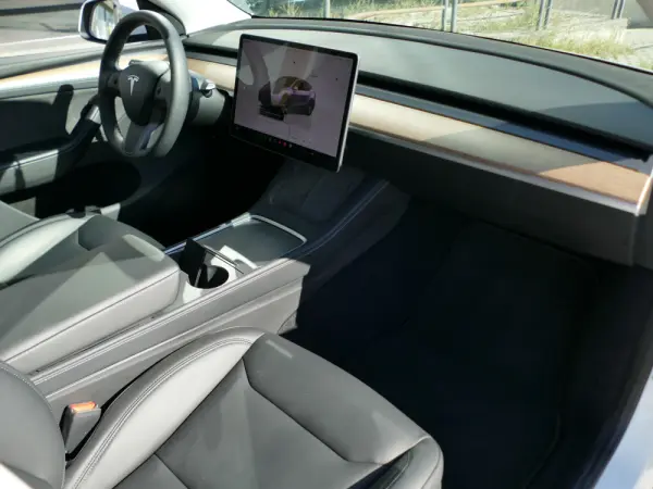 Tesla Model Y Tração Traseira 26