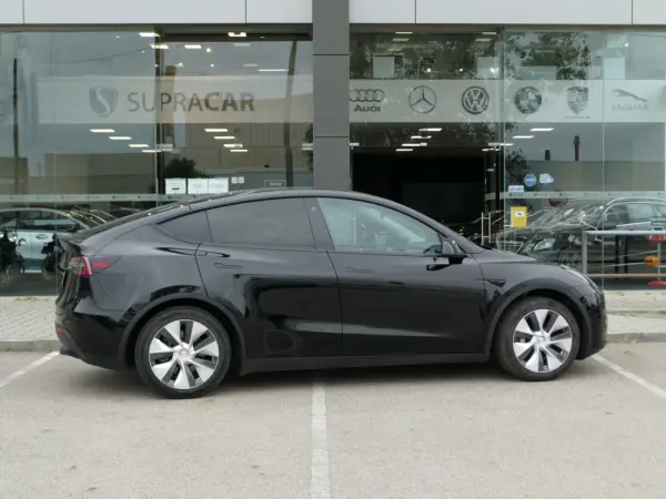Tesla Model Y Standard 36