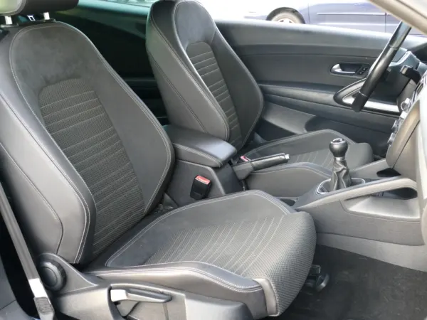 Volkswagen Scirocco 2.0 TDI Sport 21