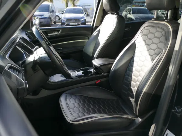 Ford S-Max 2.0 TDCi Vignale Powershift 27