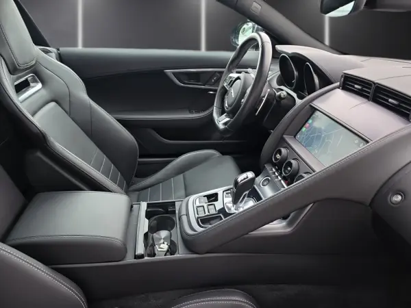 Jaguar F-Type 2.0 i4 R-Dynamic 15