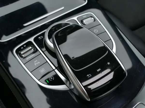 Mercedes-Benz GLC 220 d 4Matic 9G-TRONIC AMG Line 27