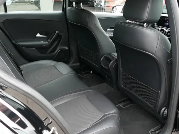 Mercedes-Benz A 250 e Style Plus 26