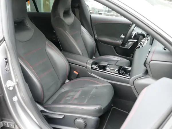 Mercedes-Benz CLA 250 e AMG Line 26