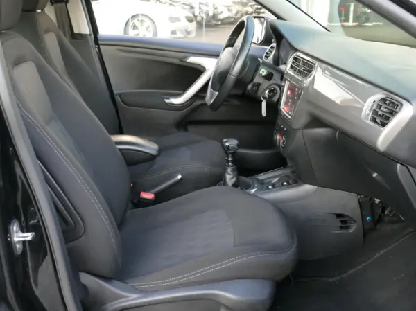 Citroen C-Elysée 1.5 BlueHDi Shine 29
