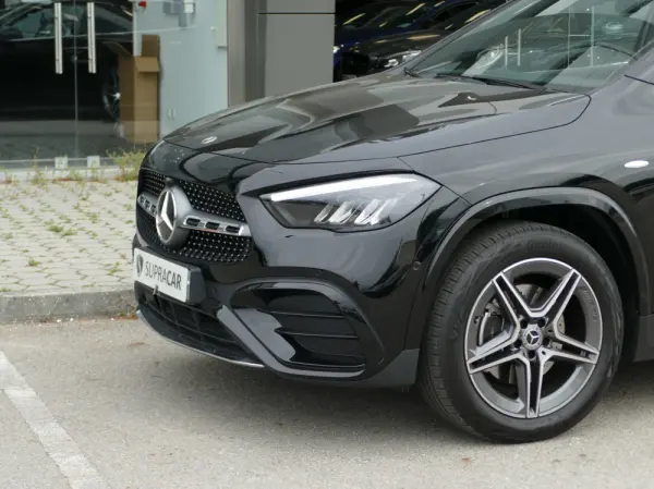 Mercedes-Benz GLA 250 e AMG Line 3