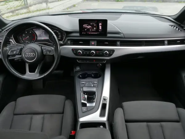 Audi A4 Avant 40 TDI Sport S tronic 36