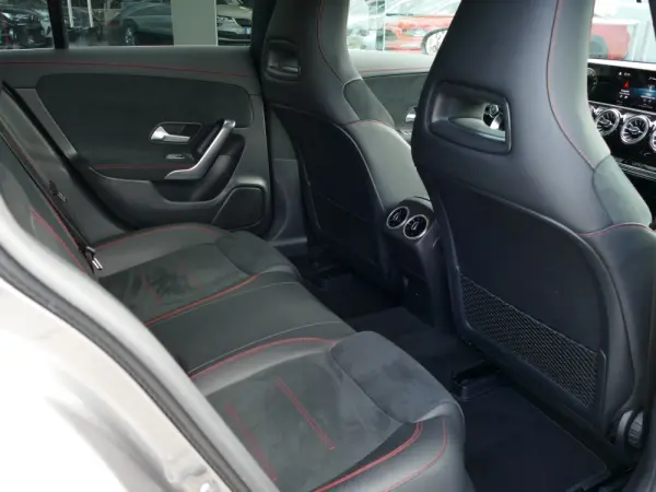 Mercedes-Benz CLA 250 e Shooting Brake AMG Line 28