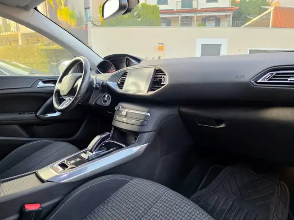 Peugeot 308 1.5 BlueHDi Style EAT8 13
