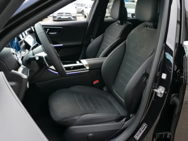 Mercedes-Benz C 300 e AMG Line 25