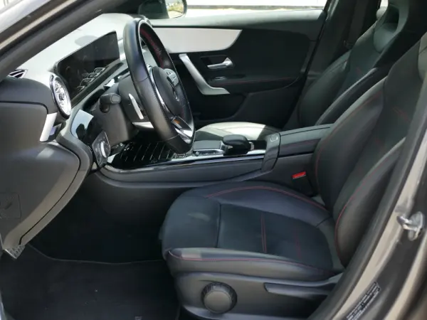 Mercedes-Benz A 180 d AMG Line Aut. 27